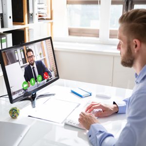 Consultanță juridică online sau telefonic: Soluții moderne pentru acces la asistență juridică